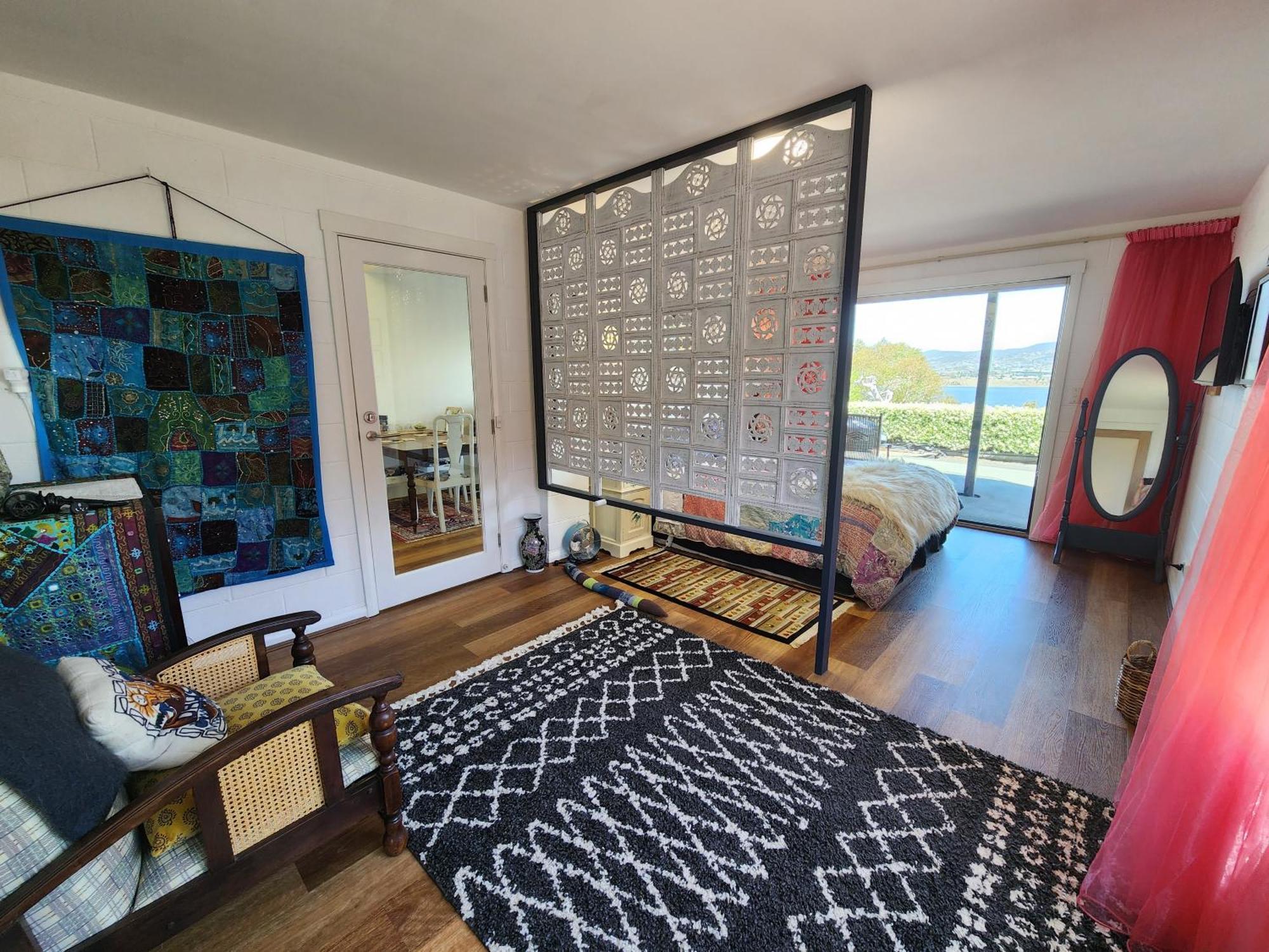 Apartment Waterfront Abode - 2 Bedrooms *