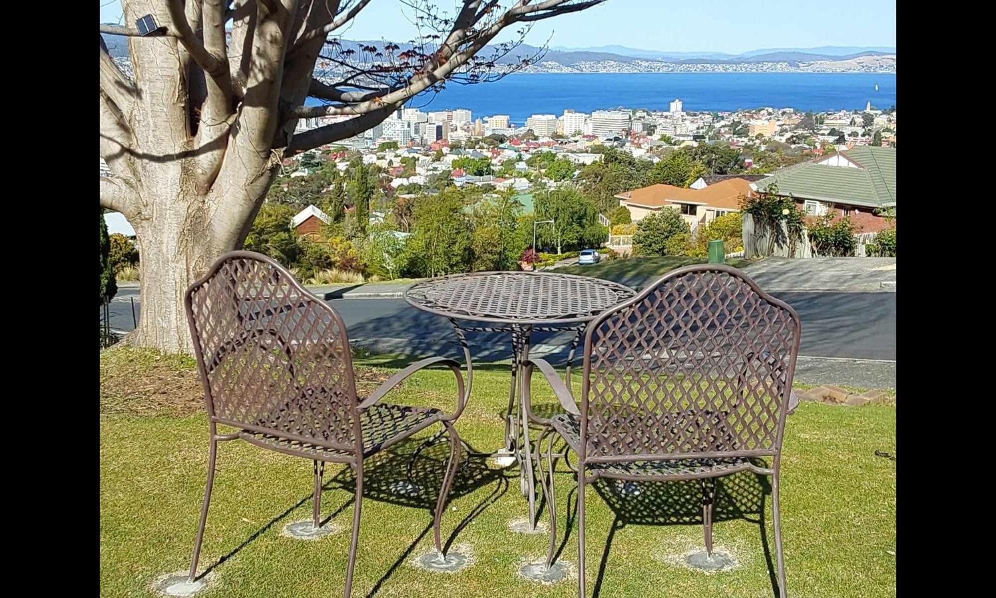 'self-contained' Studio, Walk To Town. Apartment Hobart