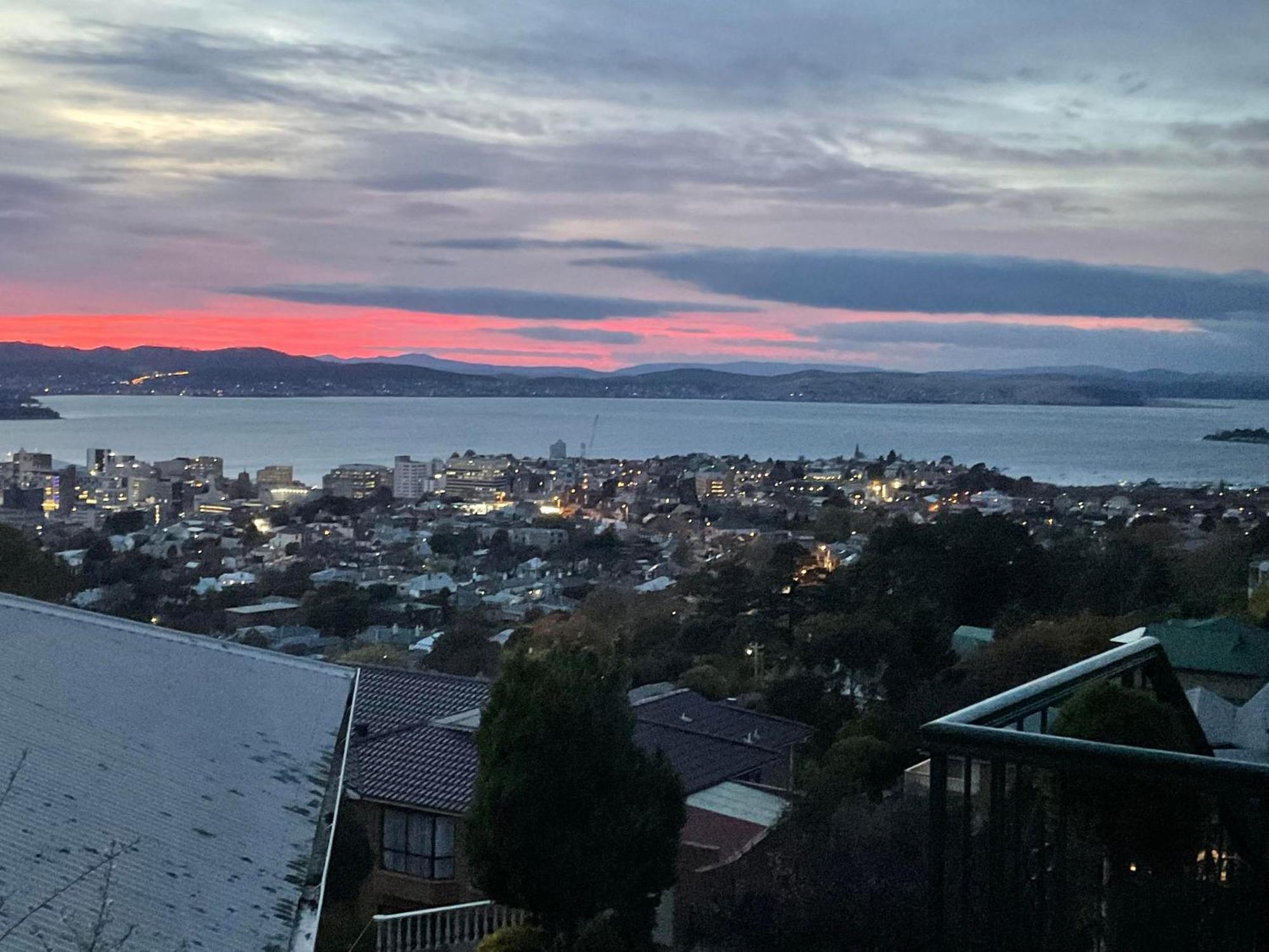 Vista * Hobart