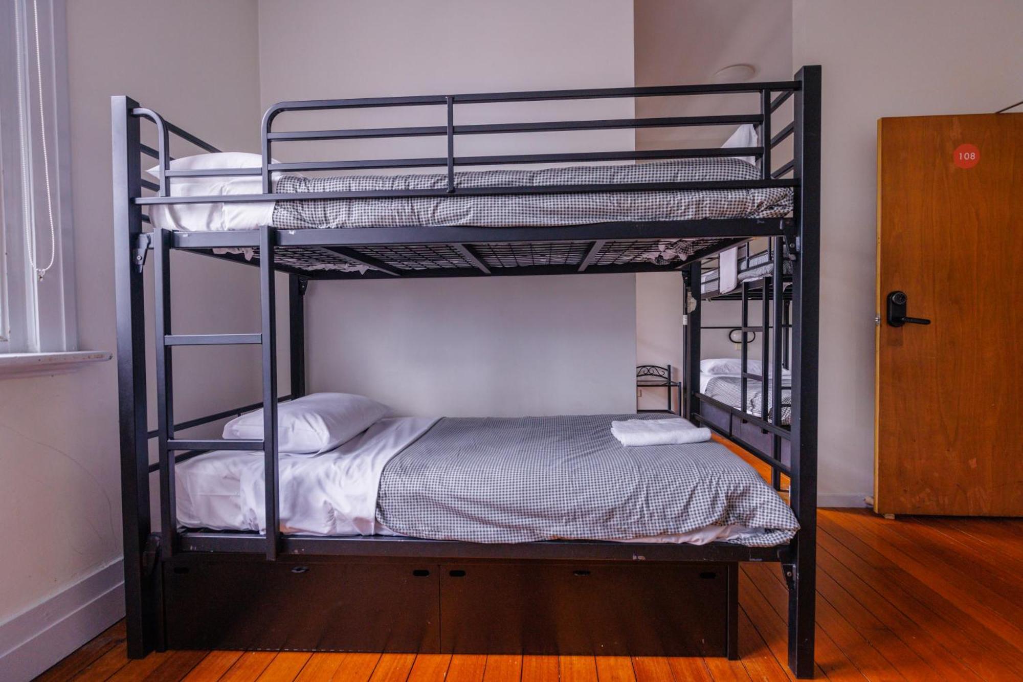 Hostel Yha