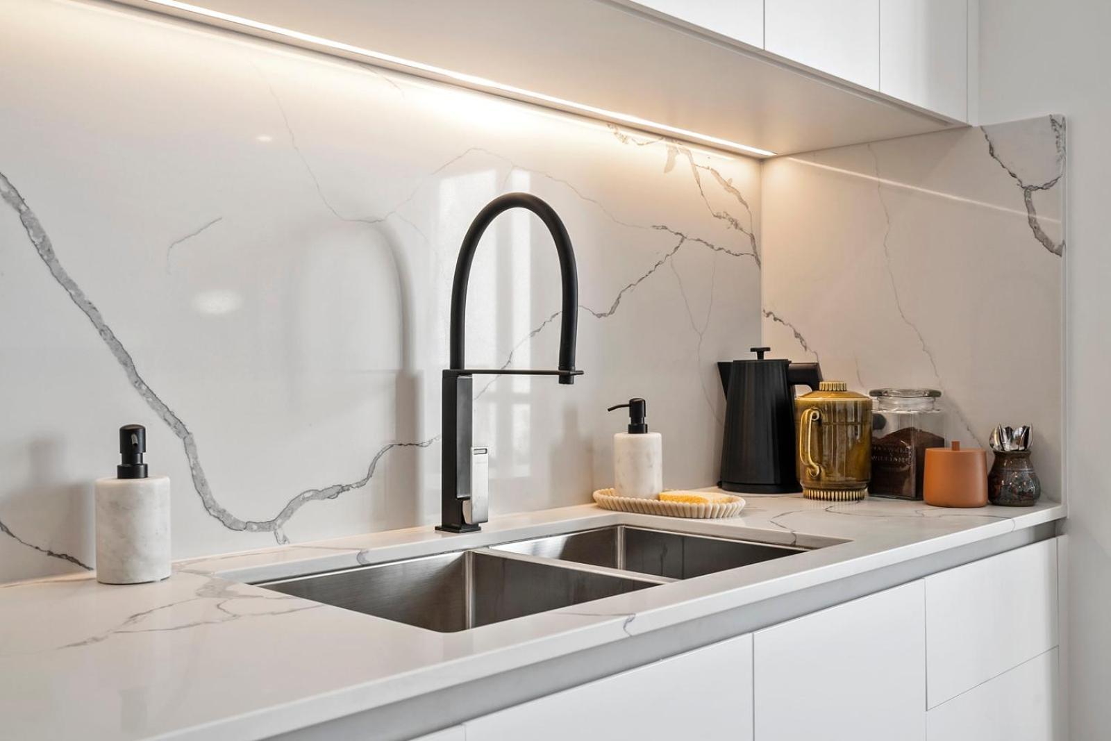 Apartment Cityscape At The Elliott In The Heart Of