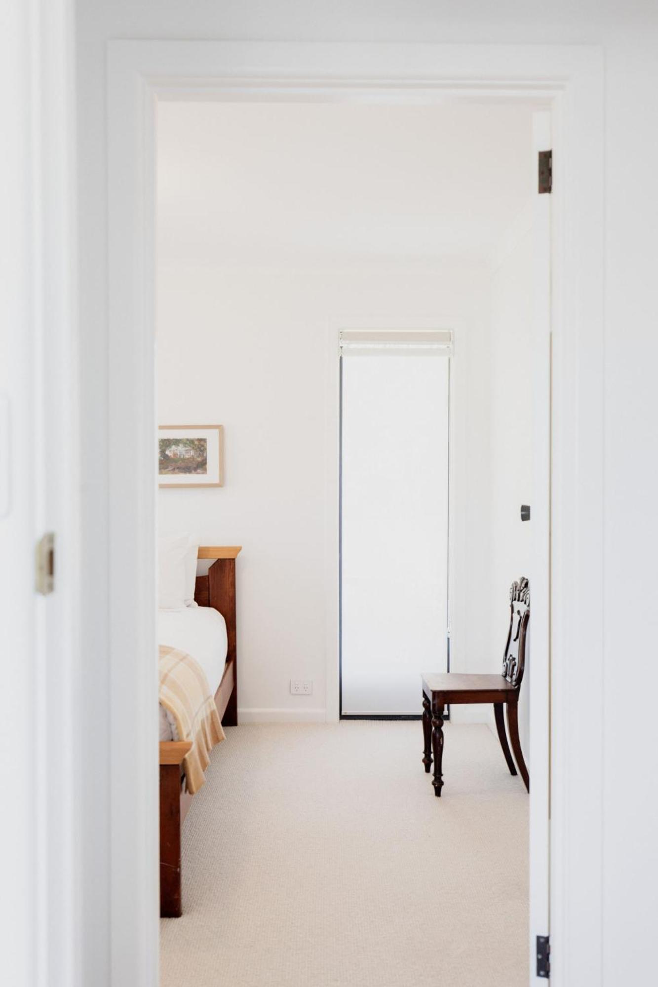 Trendy In The Heart Of West Apartment *
