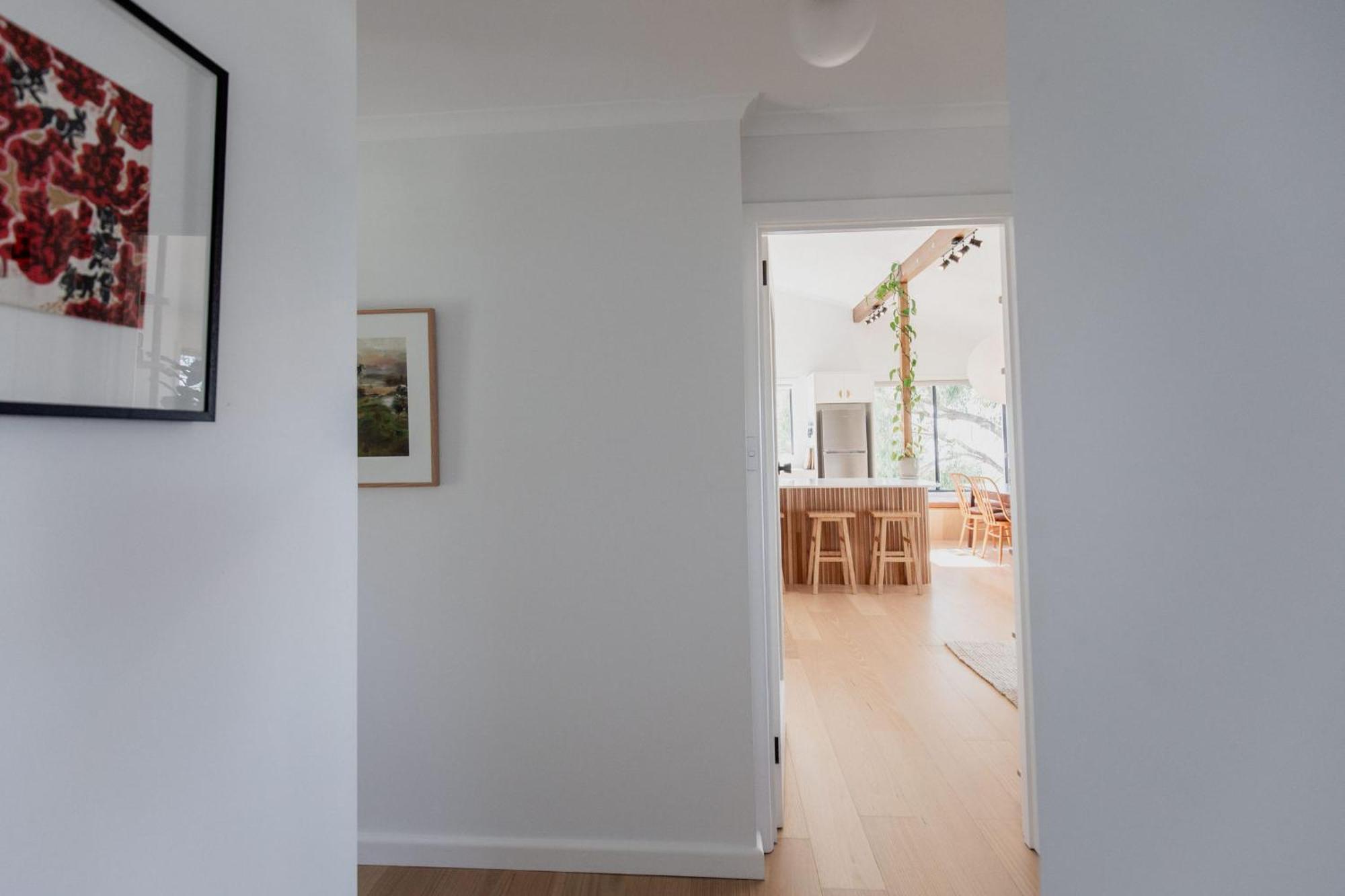 Trendy In The Heart Of West Apartment
