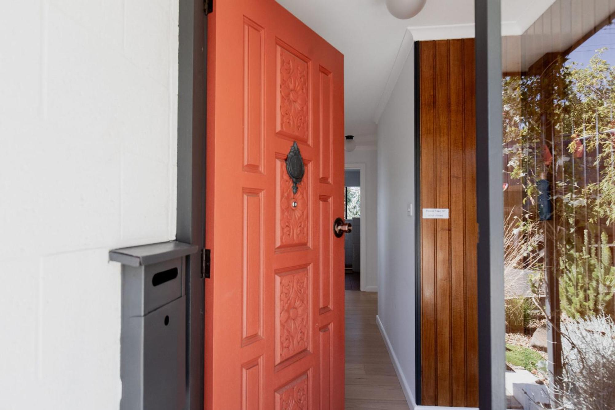 Trendy In The Heart Of West Apartment