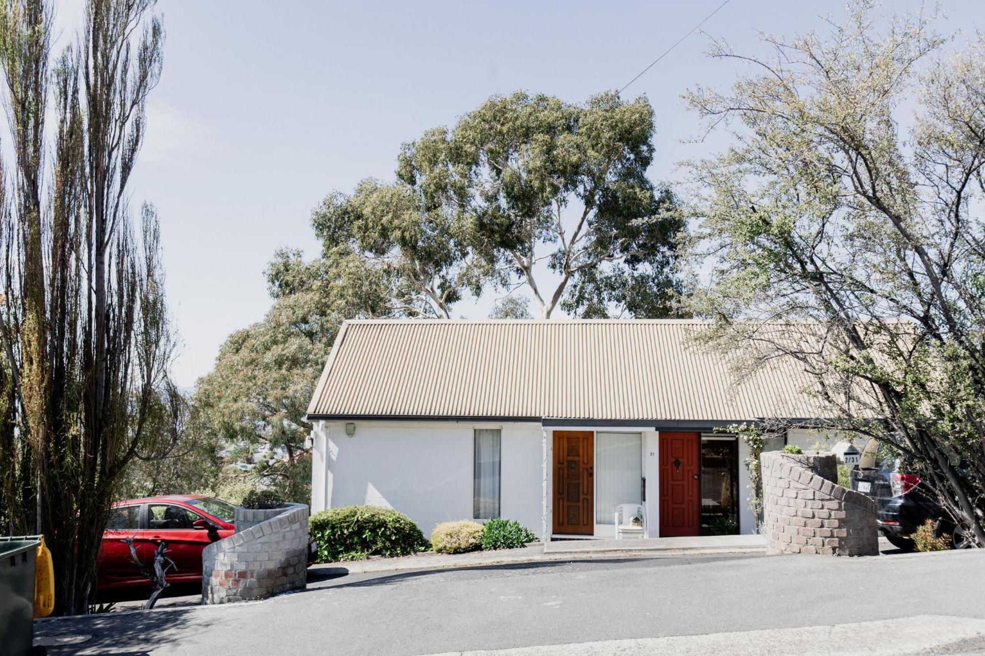 Trendy In The Heart Of West Apartment Hobart