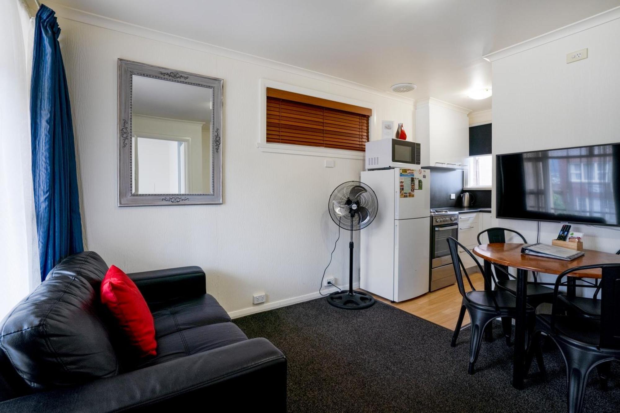 Graham 3* Hobart