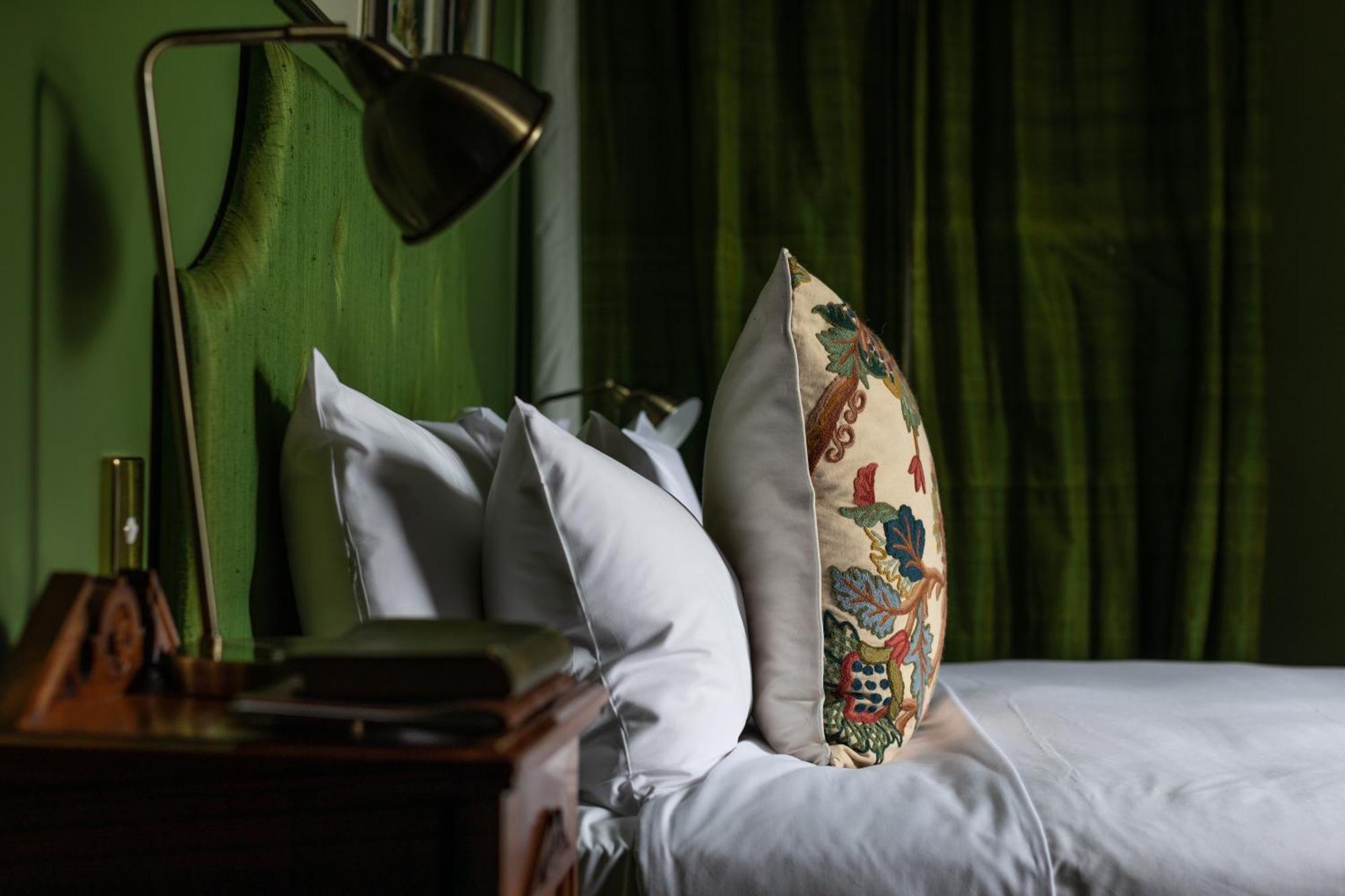 Lodge The Corinda Collection