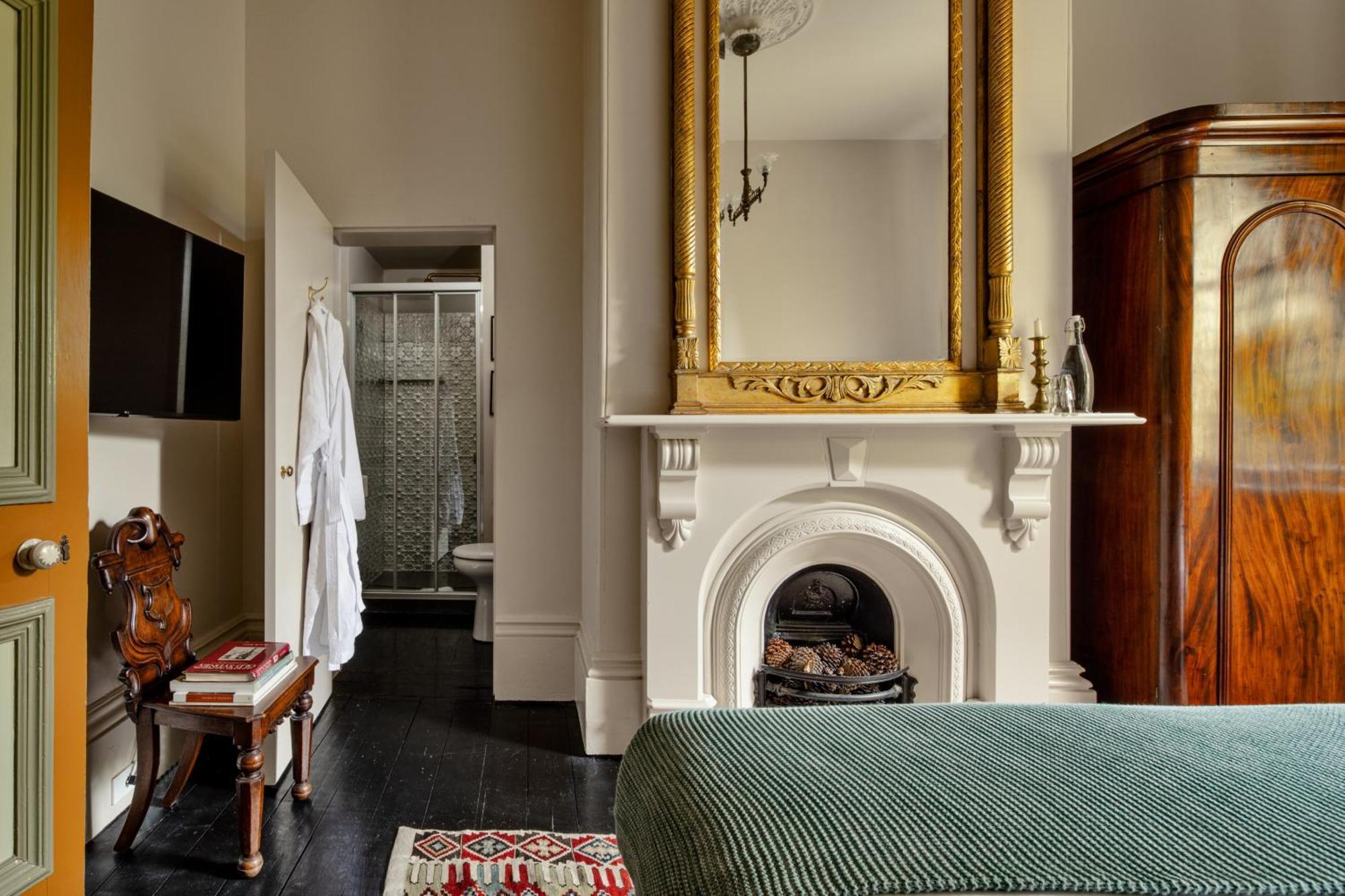 Lodge The Corinda Collection *