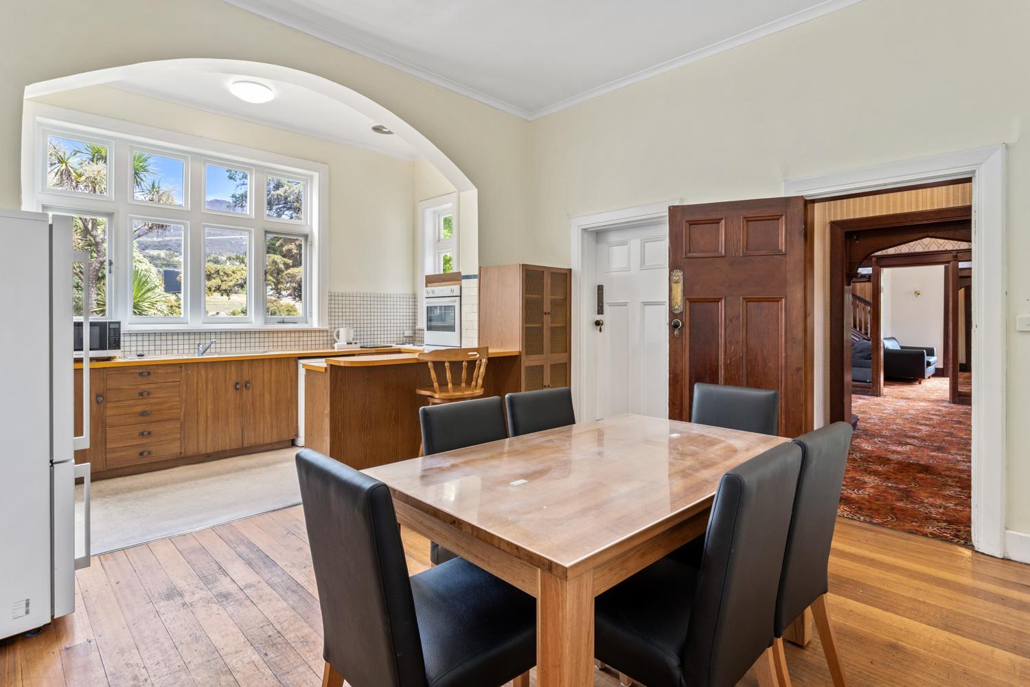 Riverfront & 3* Hobart