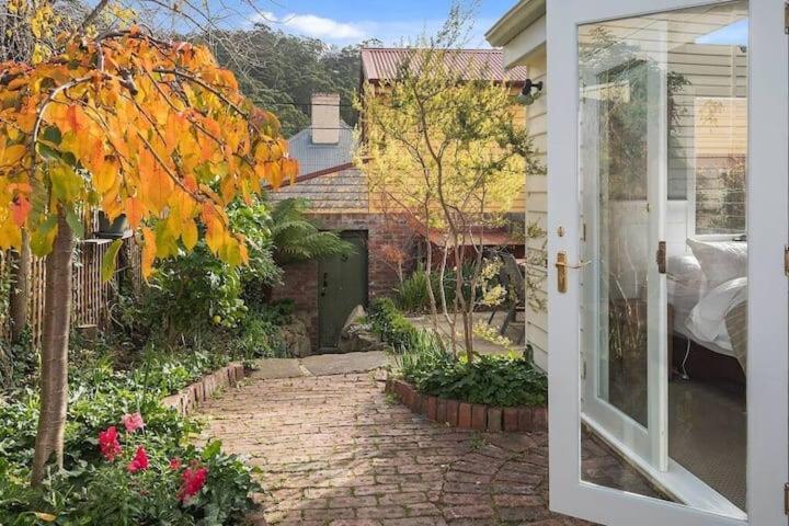 Irresistible Renovated 1840 Inner-city *