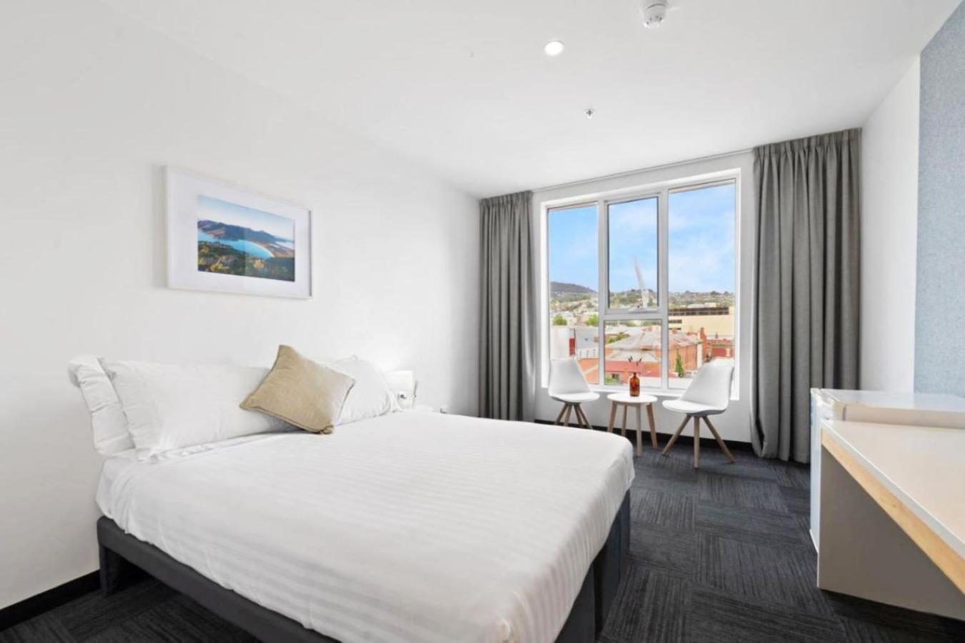 Allurity 4* Hobart