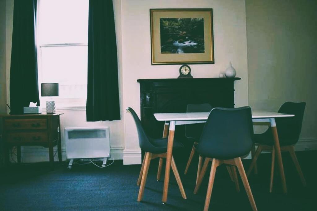 Holiday home Comfy With Carpark 2 Minutes To Cbd *