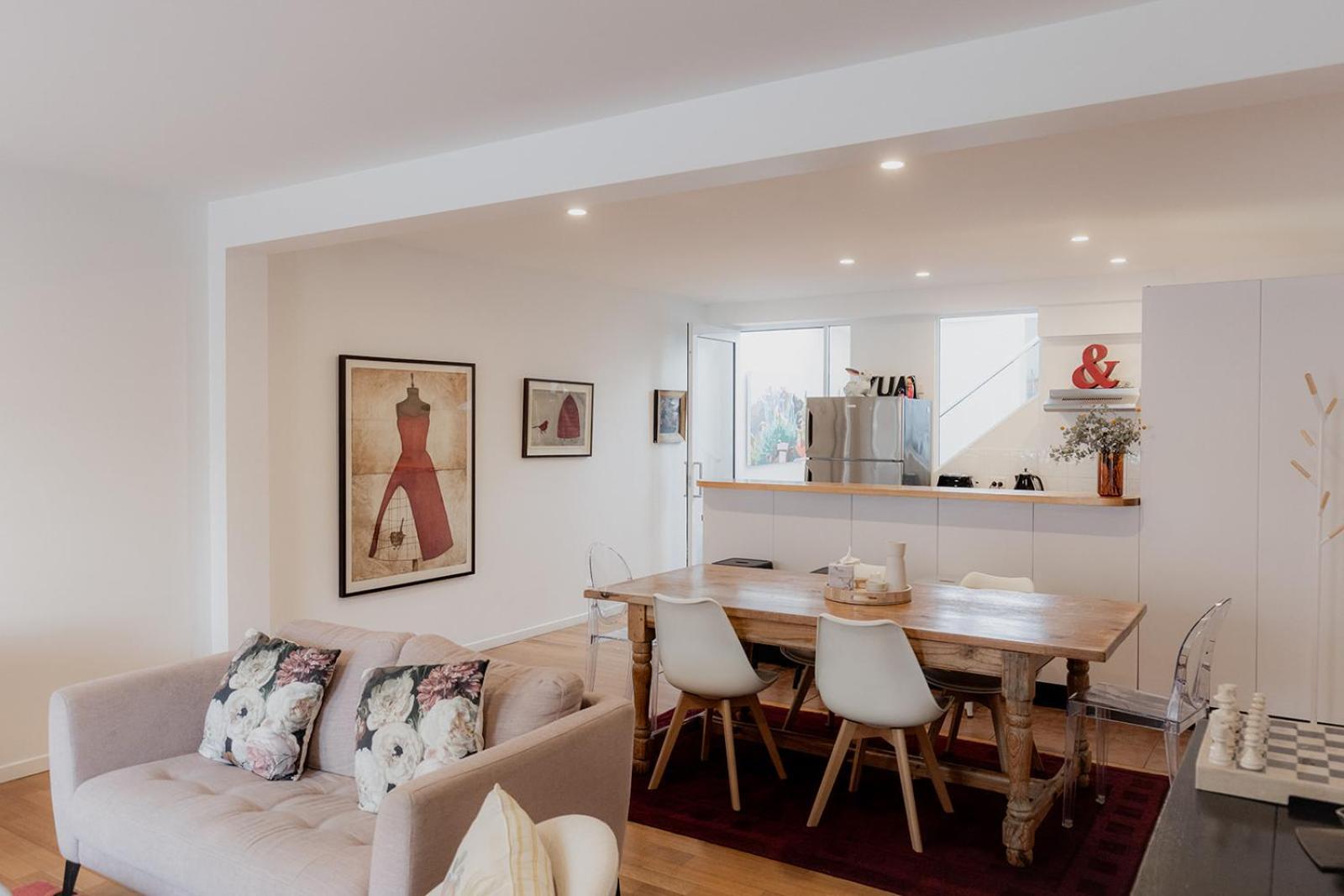 Spacious Modern Terrace In The Heart Of Cbd Hobart