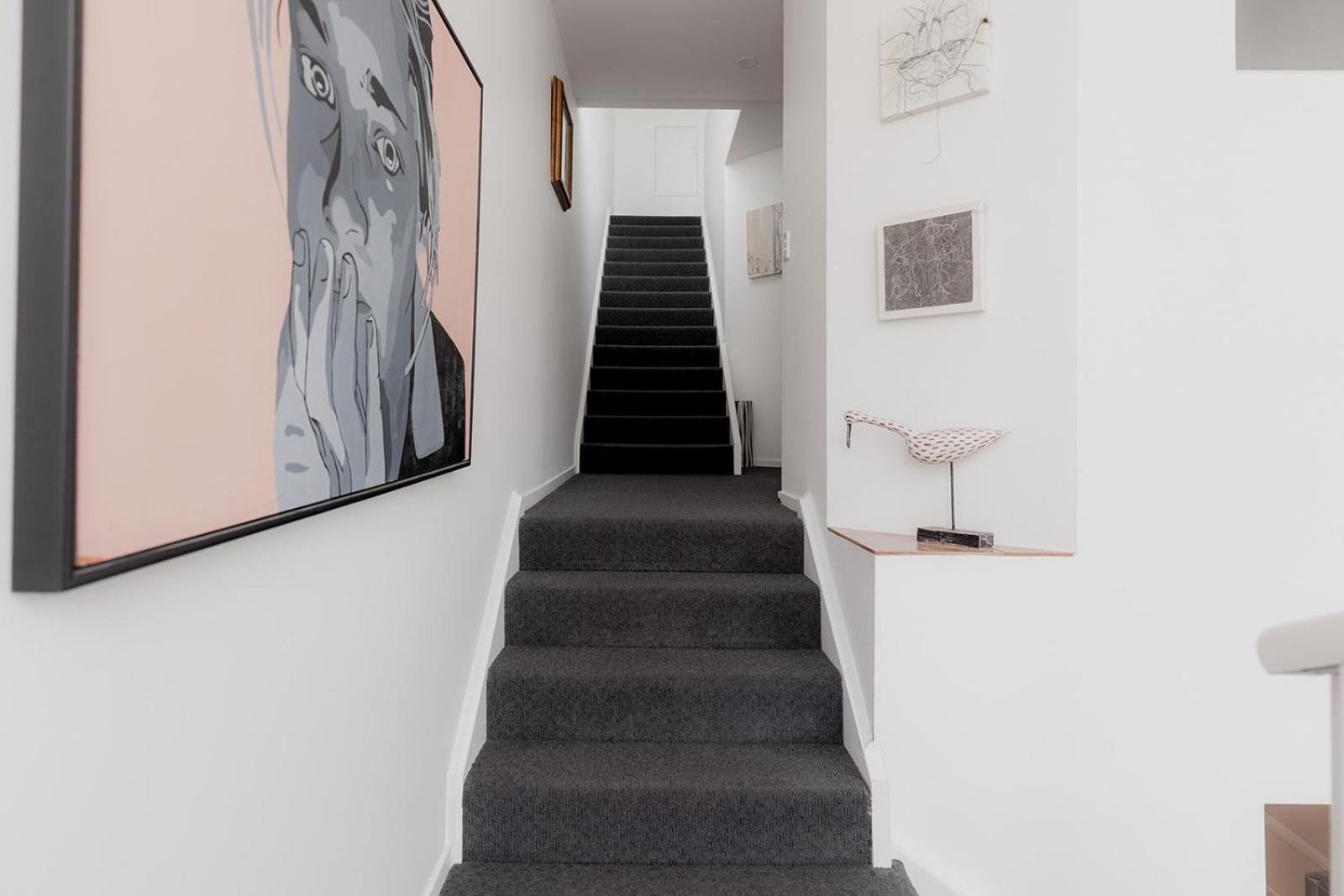 Spacious Modern Terrace In The Heart Of Cbd *