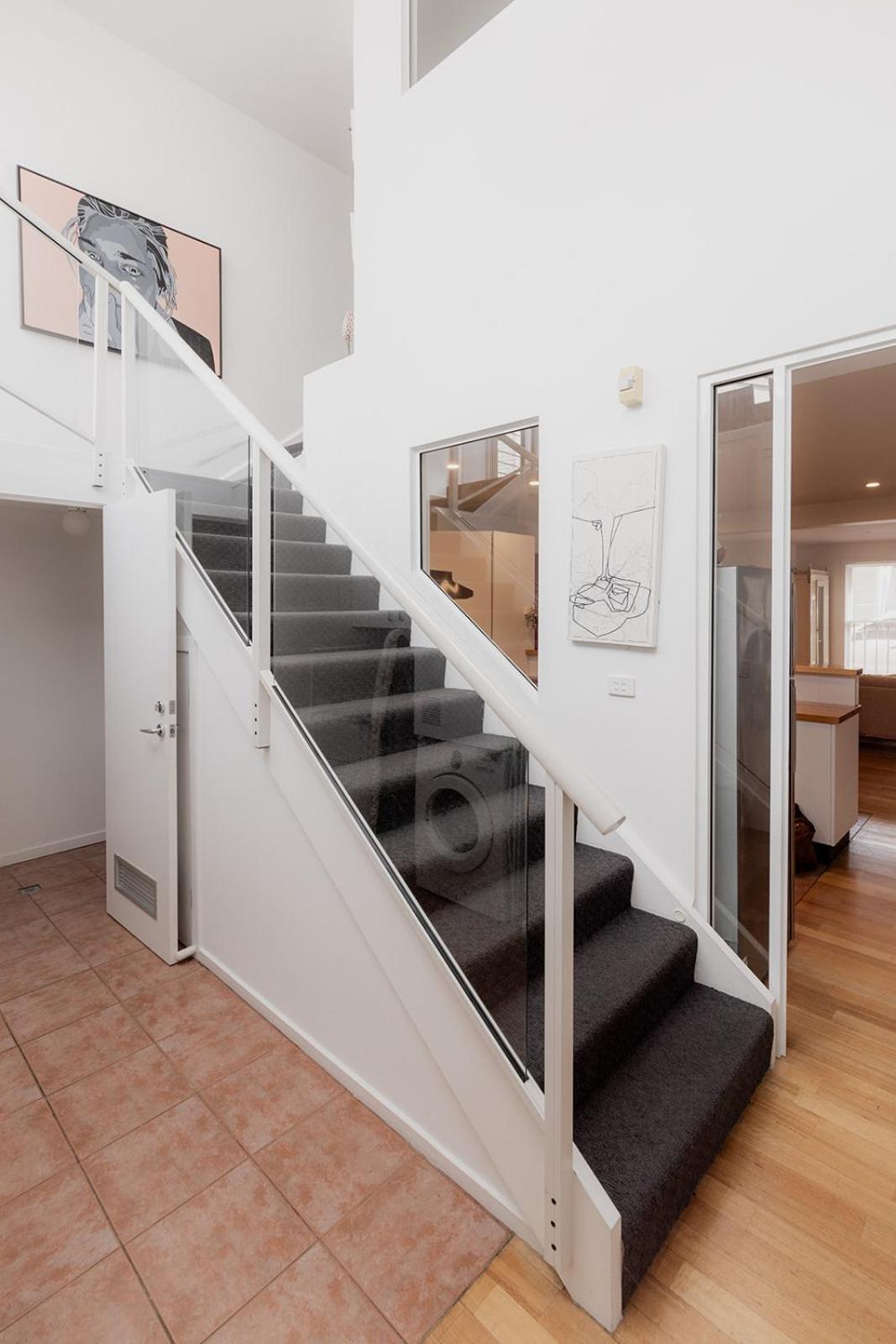 Spacious Modern Terrace In The Heart Of Cbd