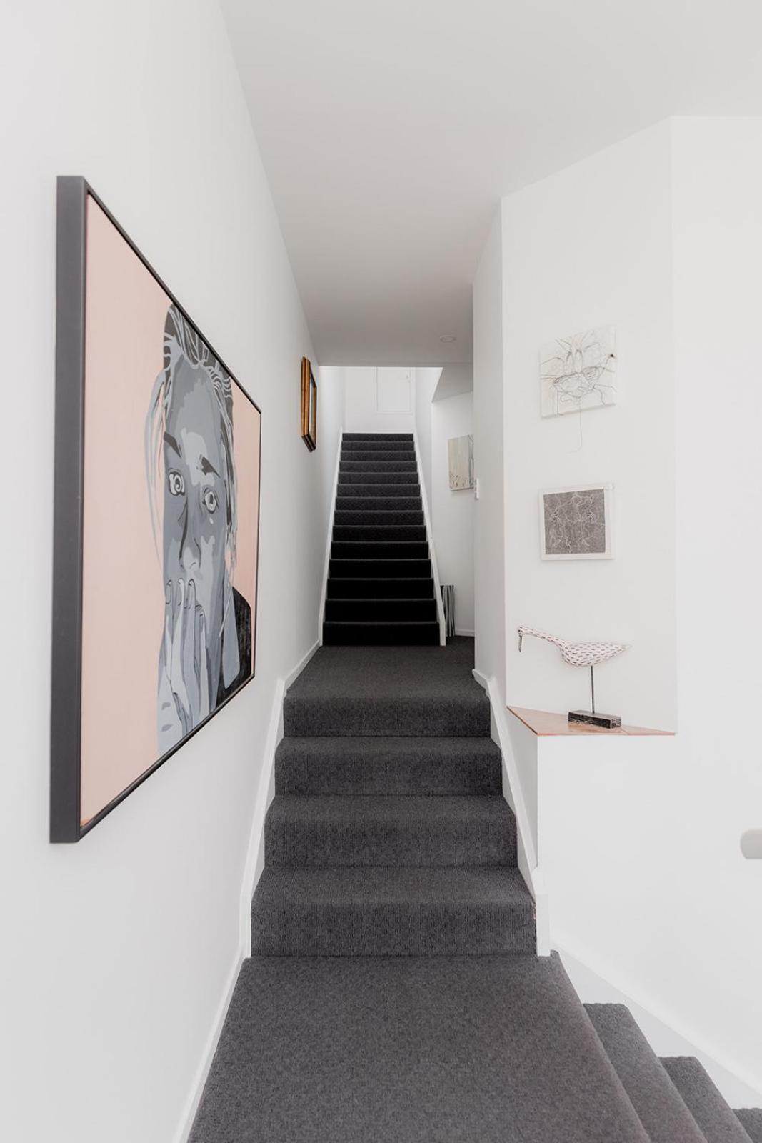 Spacious Modern Terrace In The Heart Of Cbd *