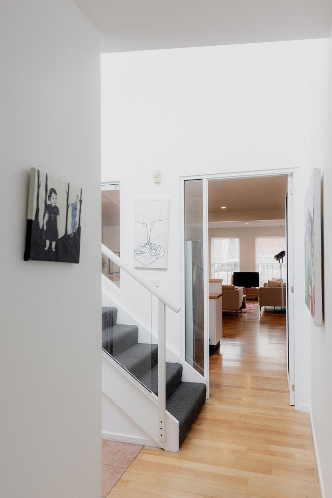 Spacious Modern Terrace In The Heart Of Cbd Hobart