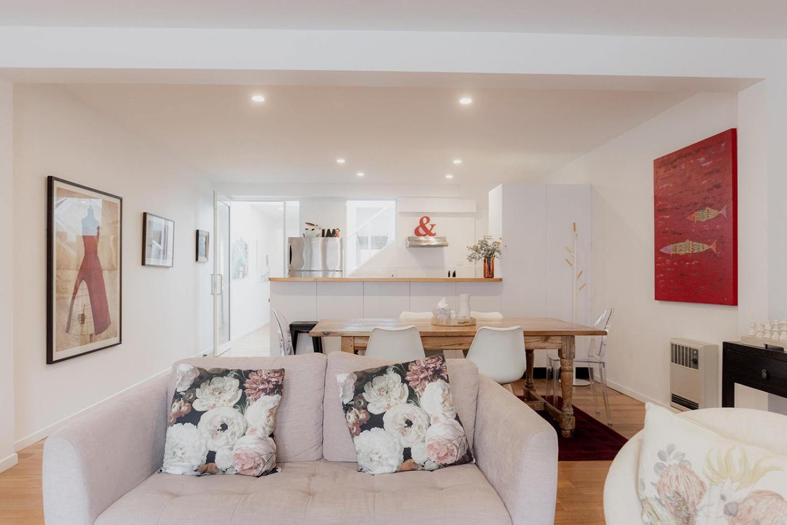 Spacious Modern Terrace In The Heart Of Cbd Apartment *