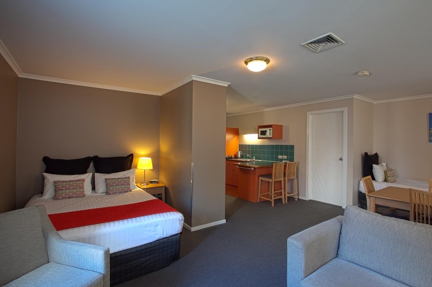Waterfront Aparthotel 4*