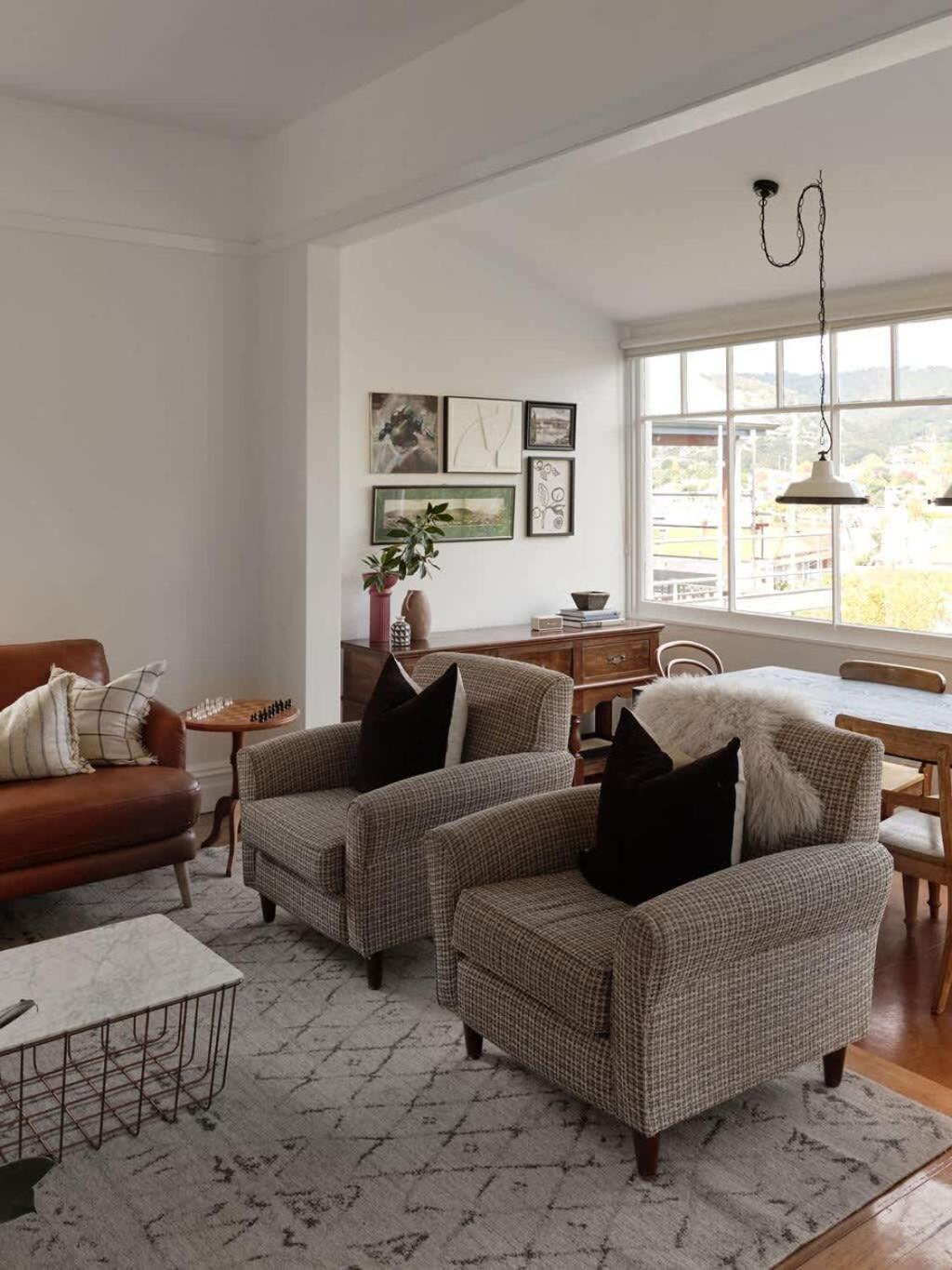 Sunny Spacious Three Bedroom With Views Hobart