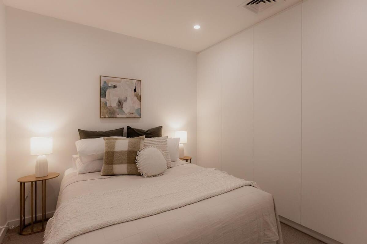 Stylish In Hobart's Cbd Apartment *