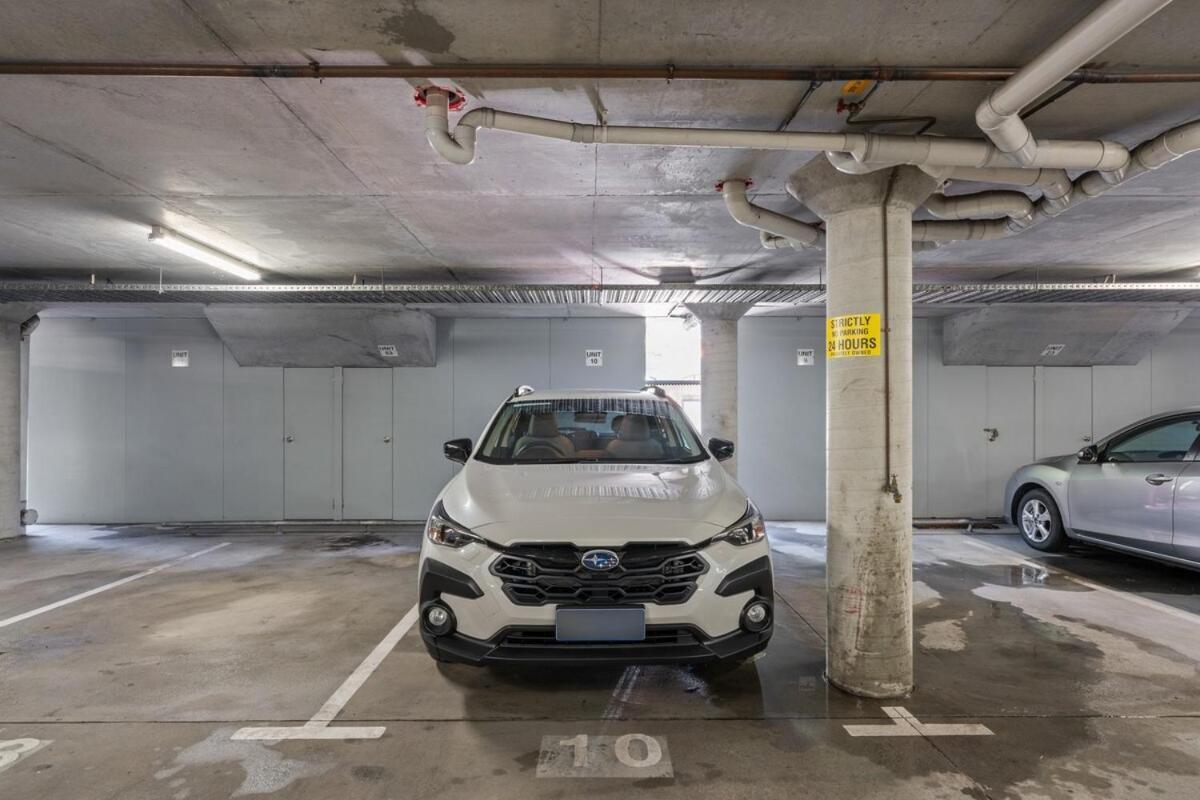 Luxury Free Parking