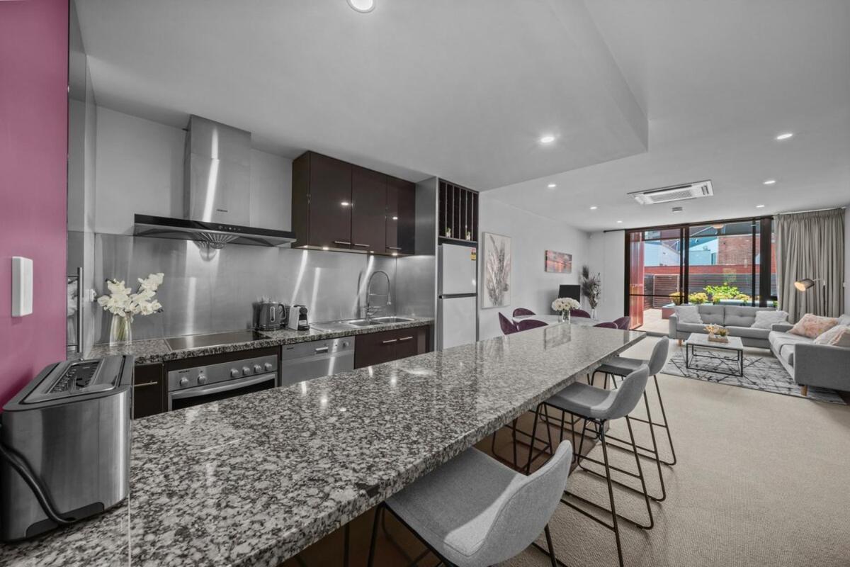 Luxury Free Parking Apartment
