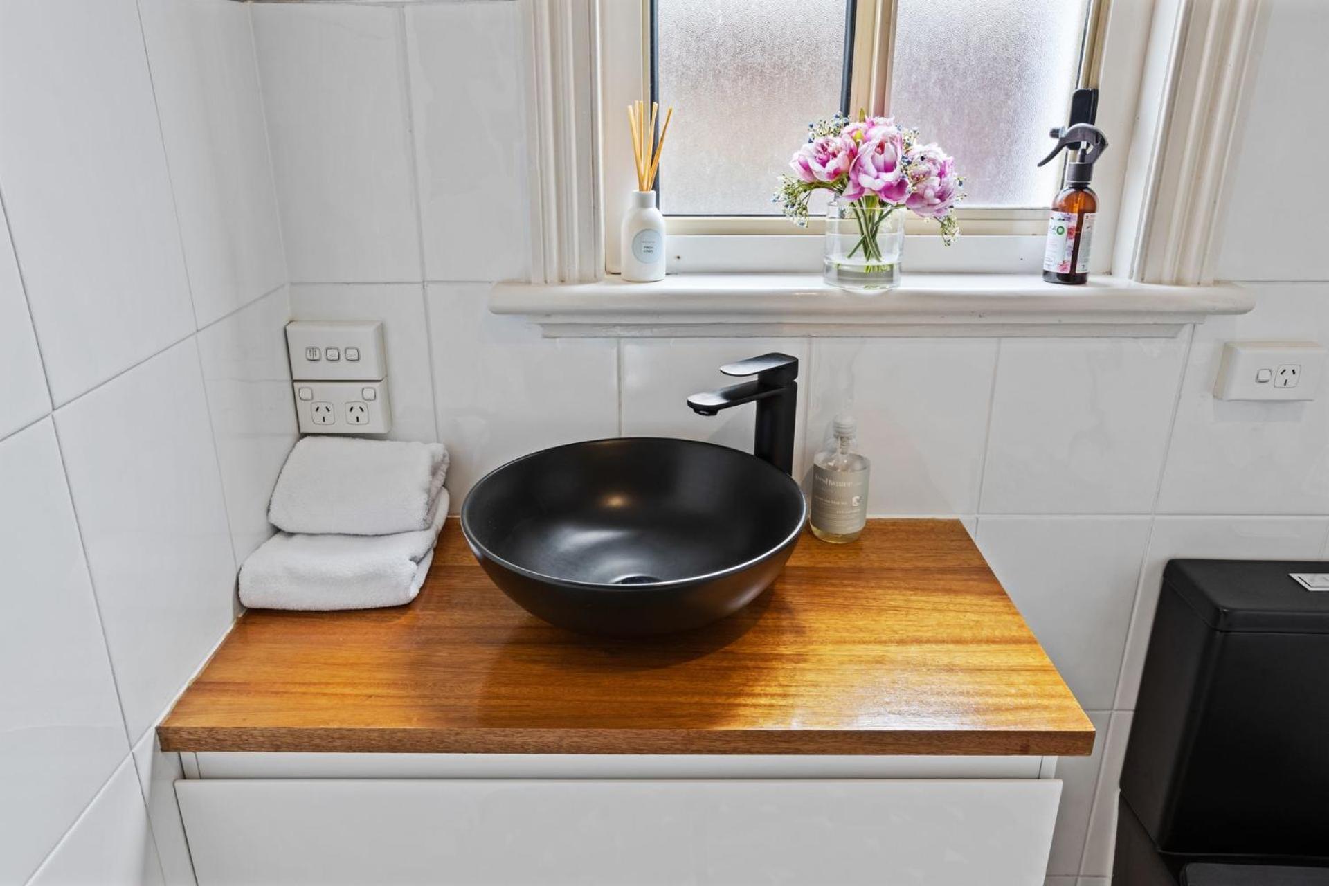 Warneford House Stylish Inner Living Hobart