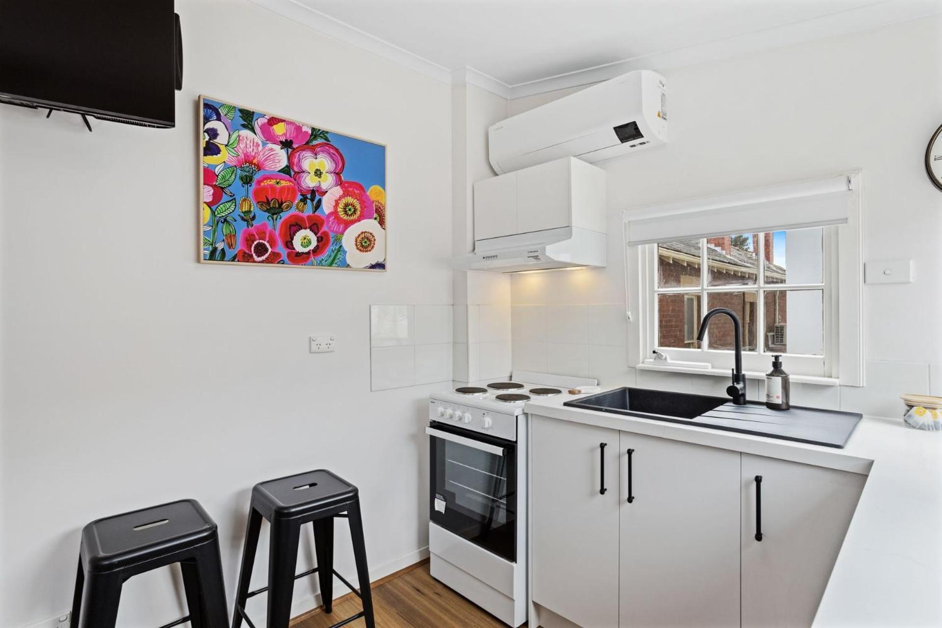 Holiday home Warneford House Stylish Inner Living Hobart