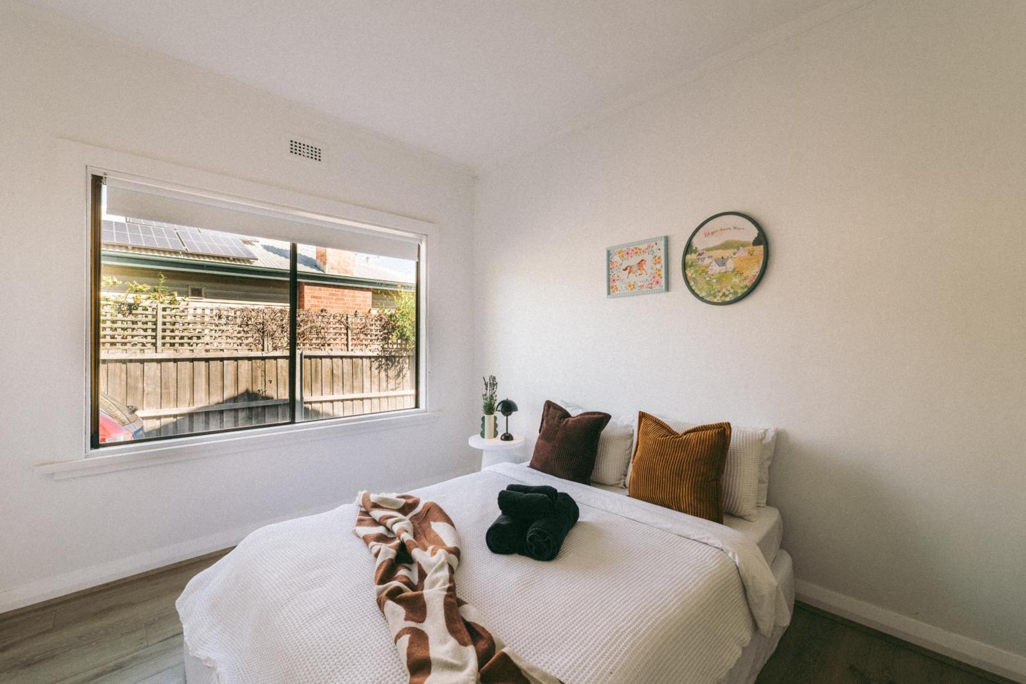 Riverside Cosy 4br 10mins To Cbd Apartment *