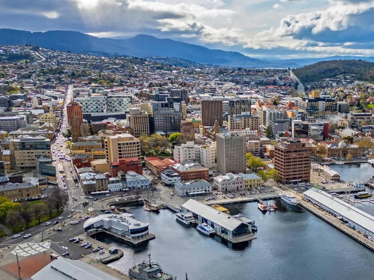 Gibson Mill Penthouse With Private Balcony - 302 Hobart