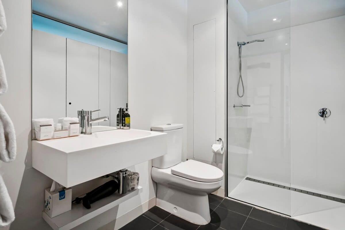Gibson Mill Penthouse With Private Balcony - 302 Apartment Hobart