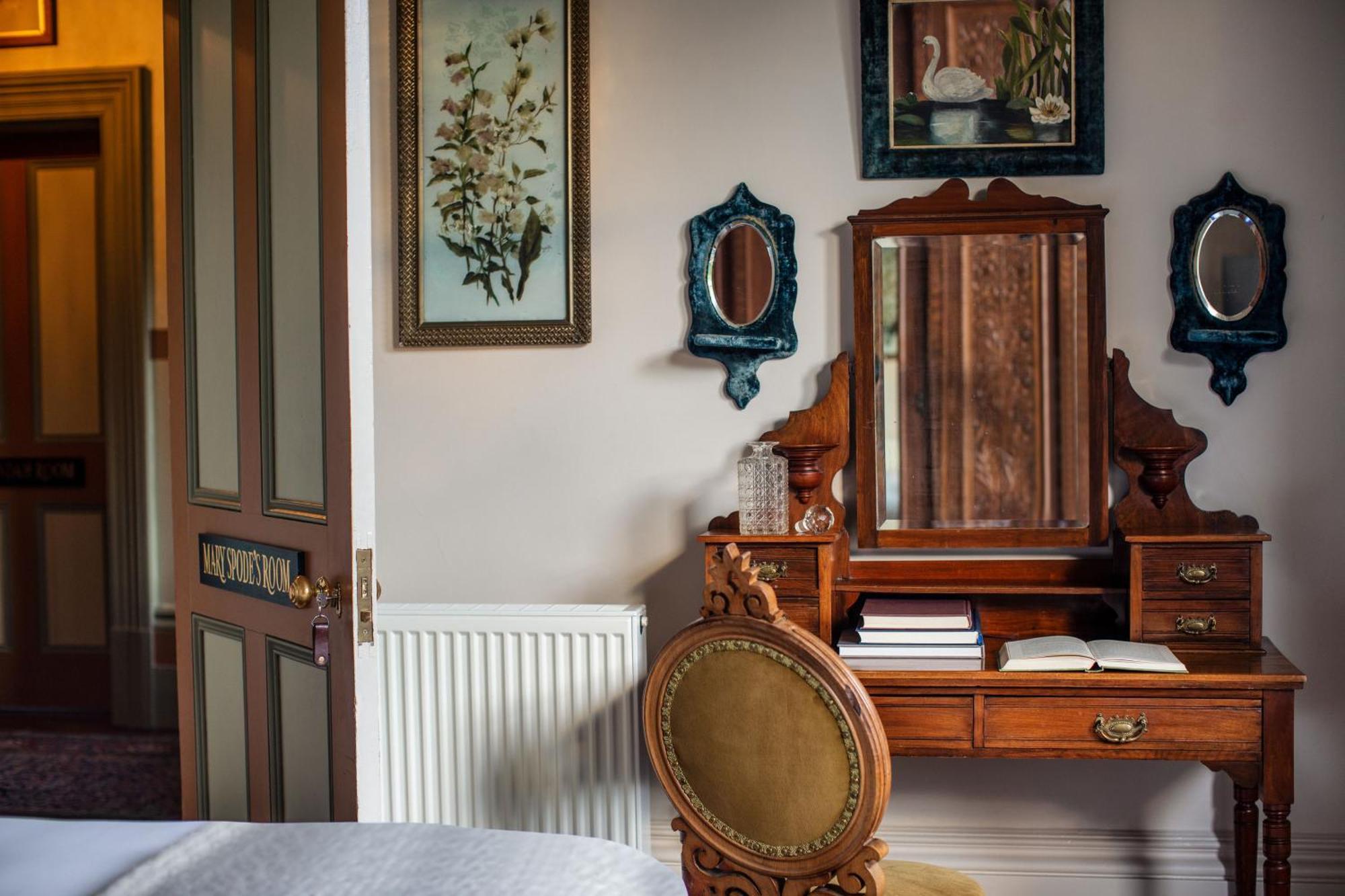 The Corinda Collection