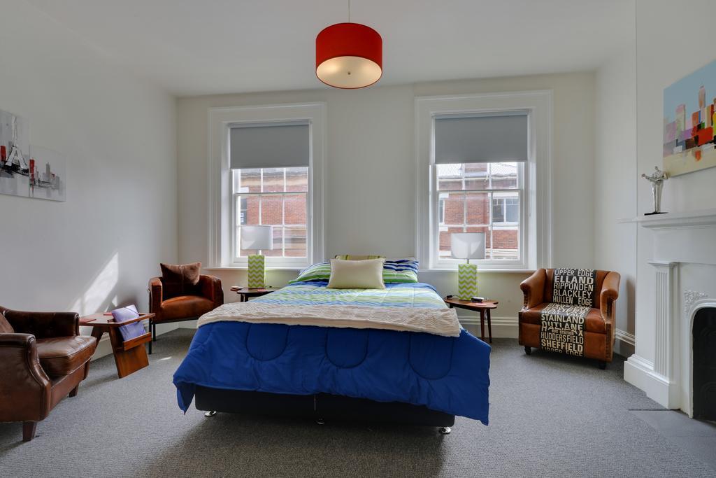 Portsea Place Apartment