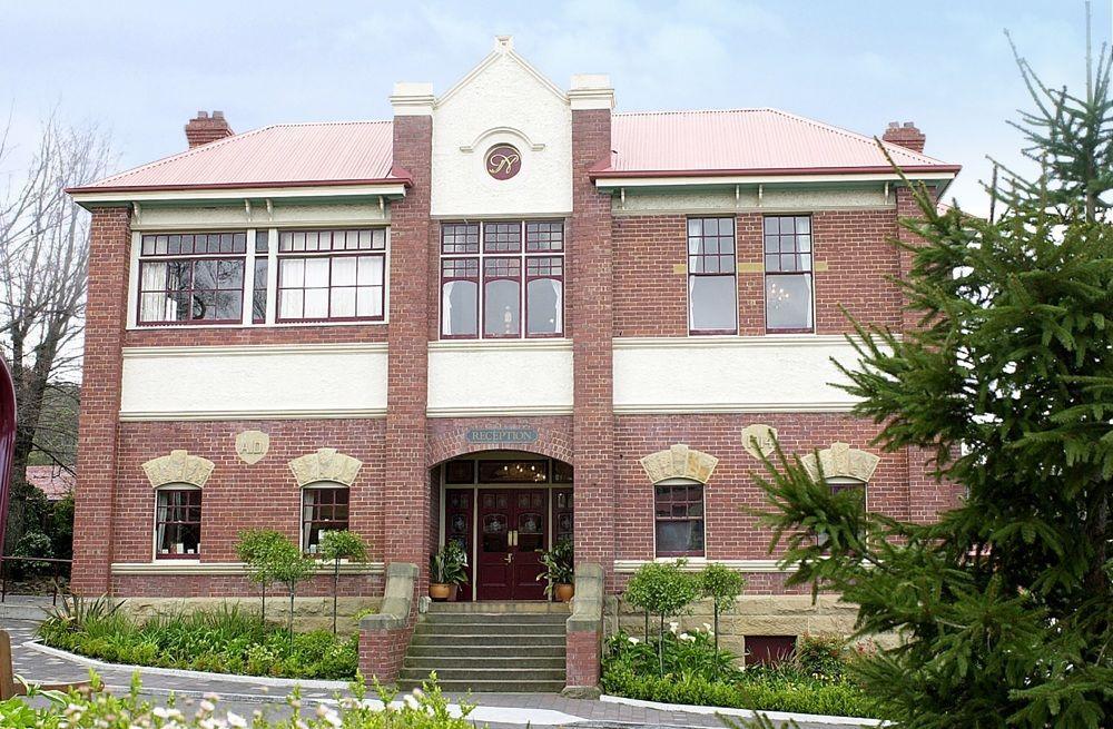 Rydges Hotel