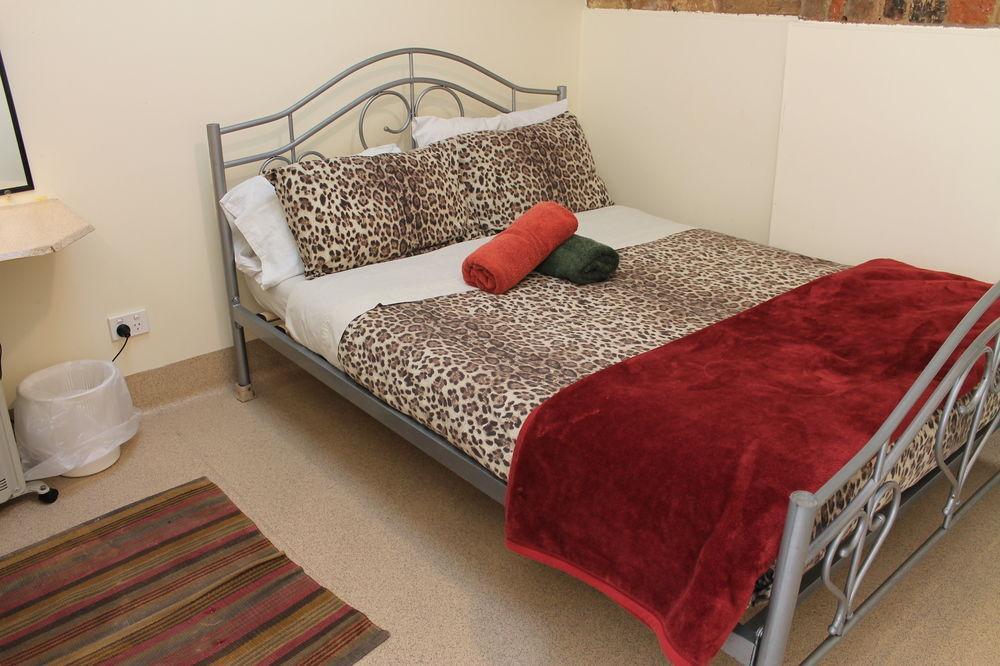 Hobart's & Hostel