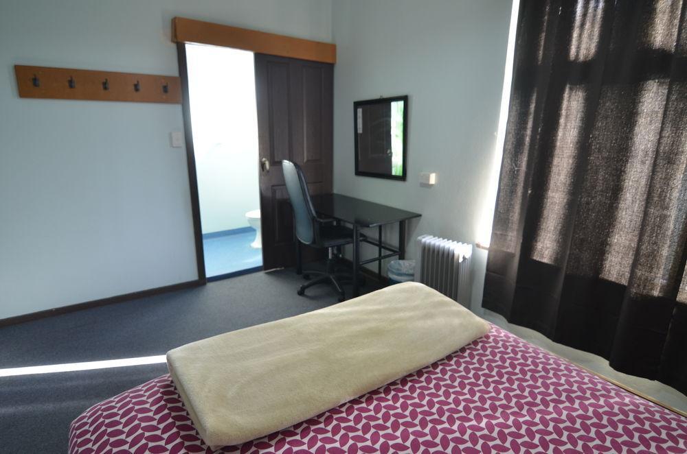 Hobart's & Hostel *