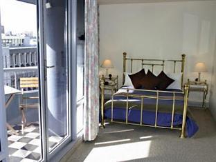 Harringtons102 Hotel