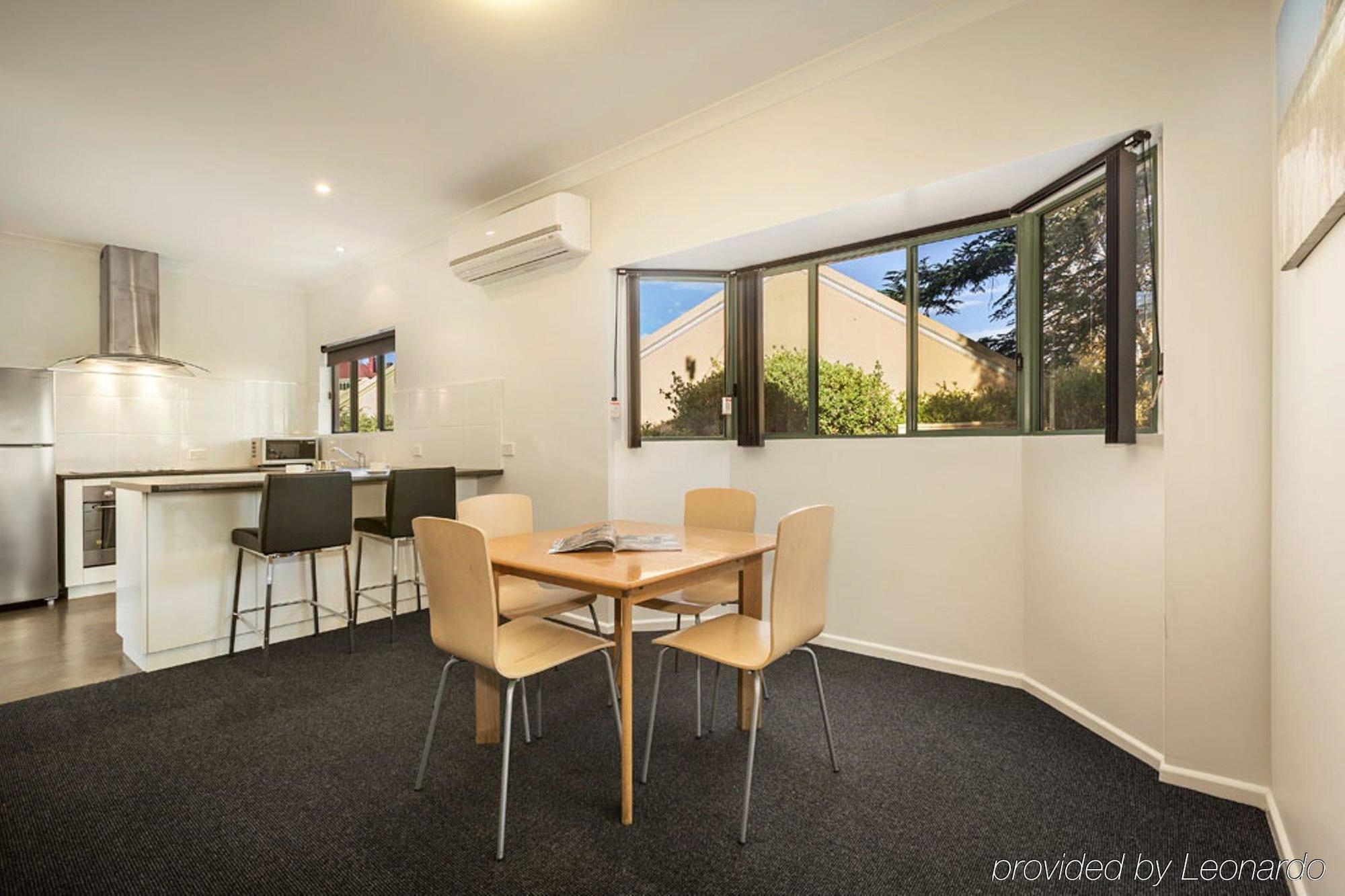 Quest Trinity House Aparthotel 3*