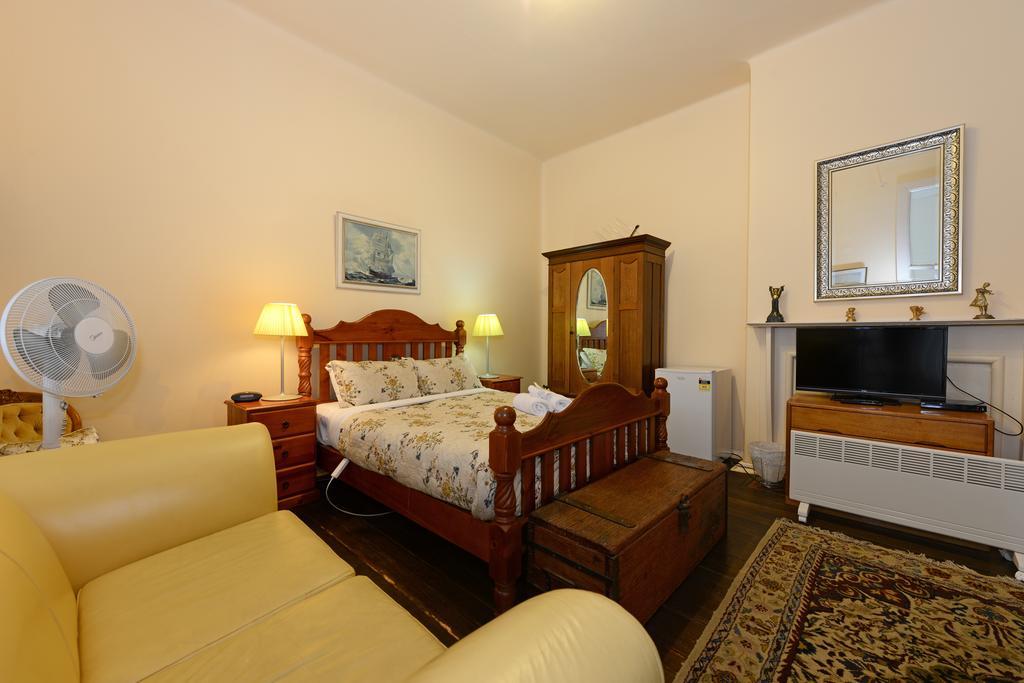 Bed & Breakfast Edinburgh Gallery 3*