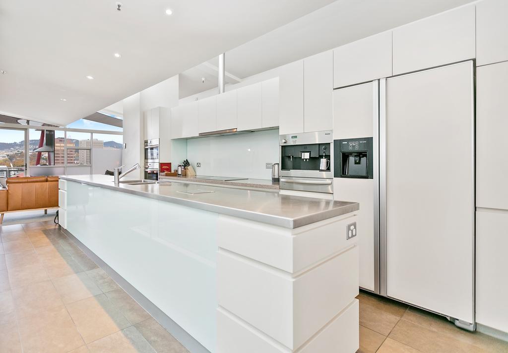 Sullivans Cove 5*