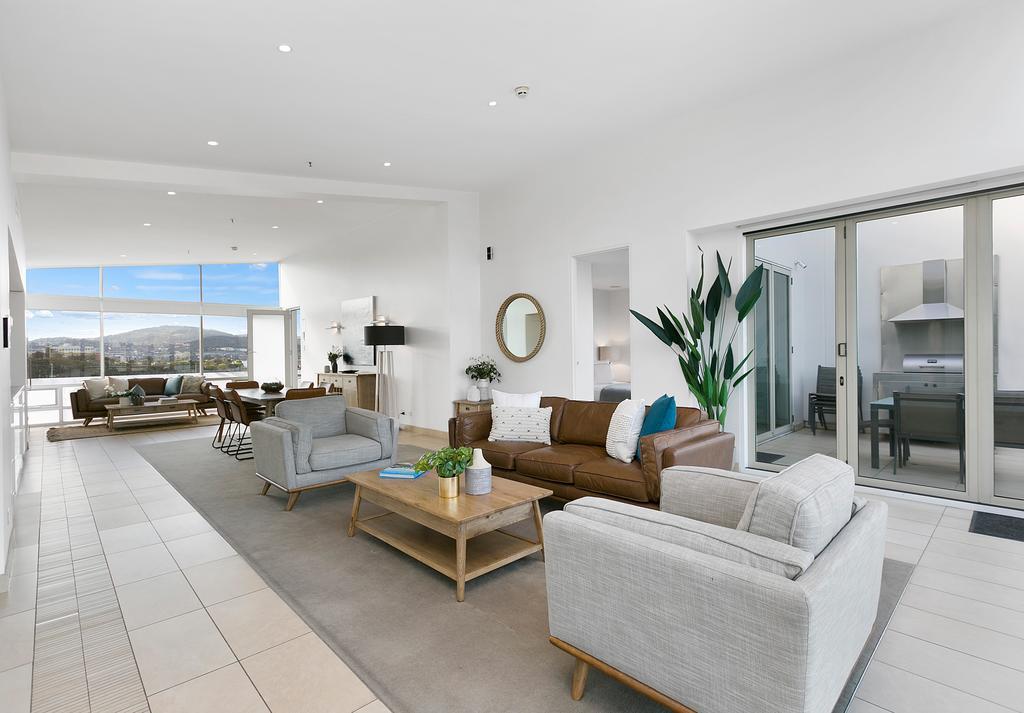 Sullivans Cove 5* Hobart