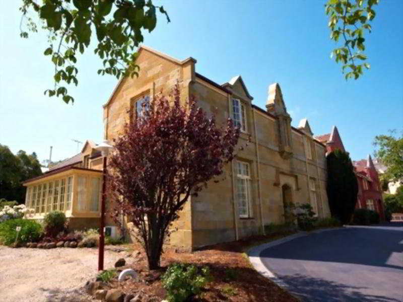 Quest Trinity House Aparthotel