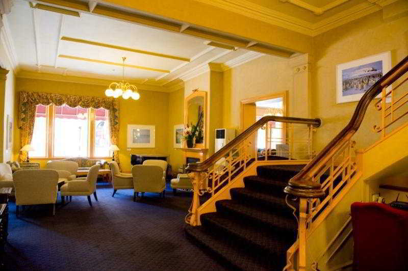 Hadley's Orient Hotel 4*