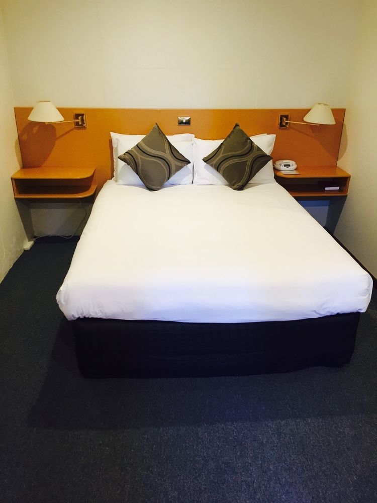 Bay 3* Hobart