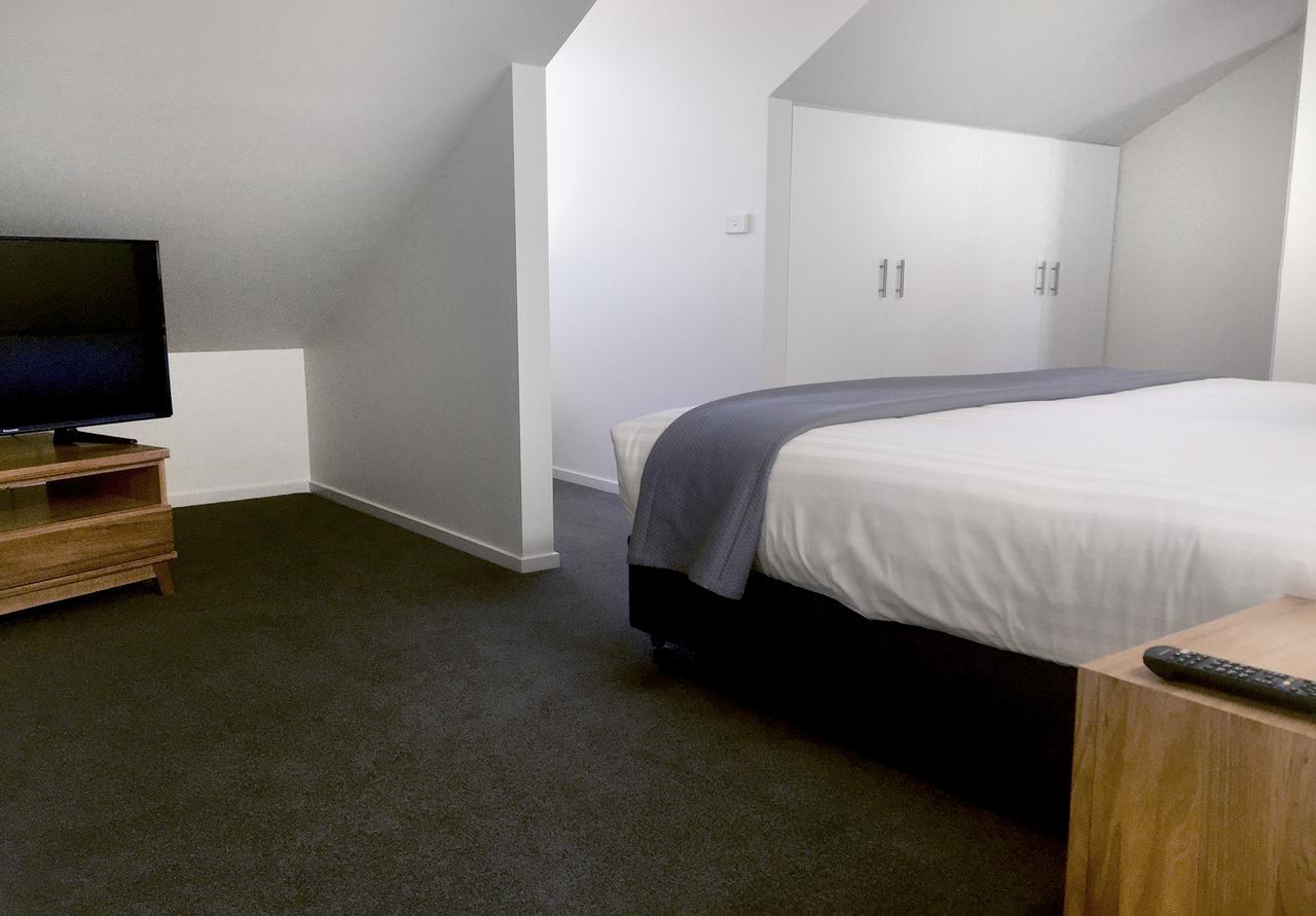 Sullivans Cove 5*