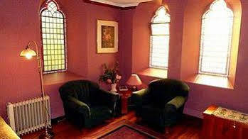 Pendragon Hall - Studio Hotel 3*