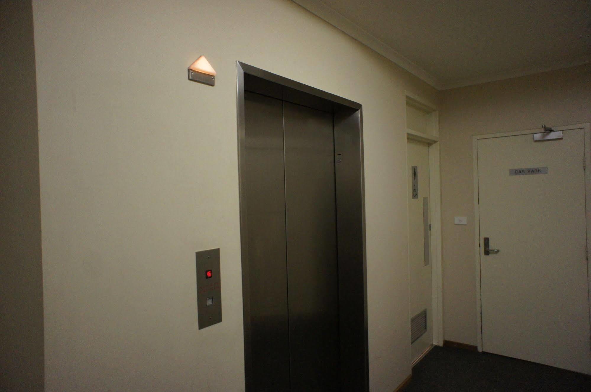 Waterfront Aparthotel Hobart