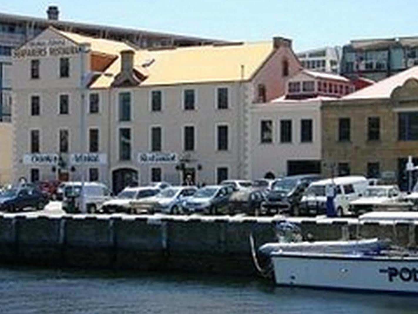 Sullivans Cove 5*