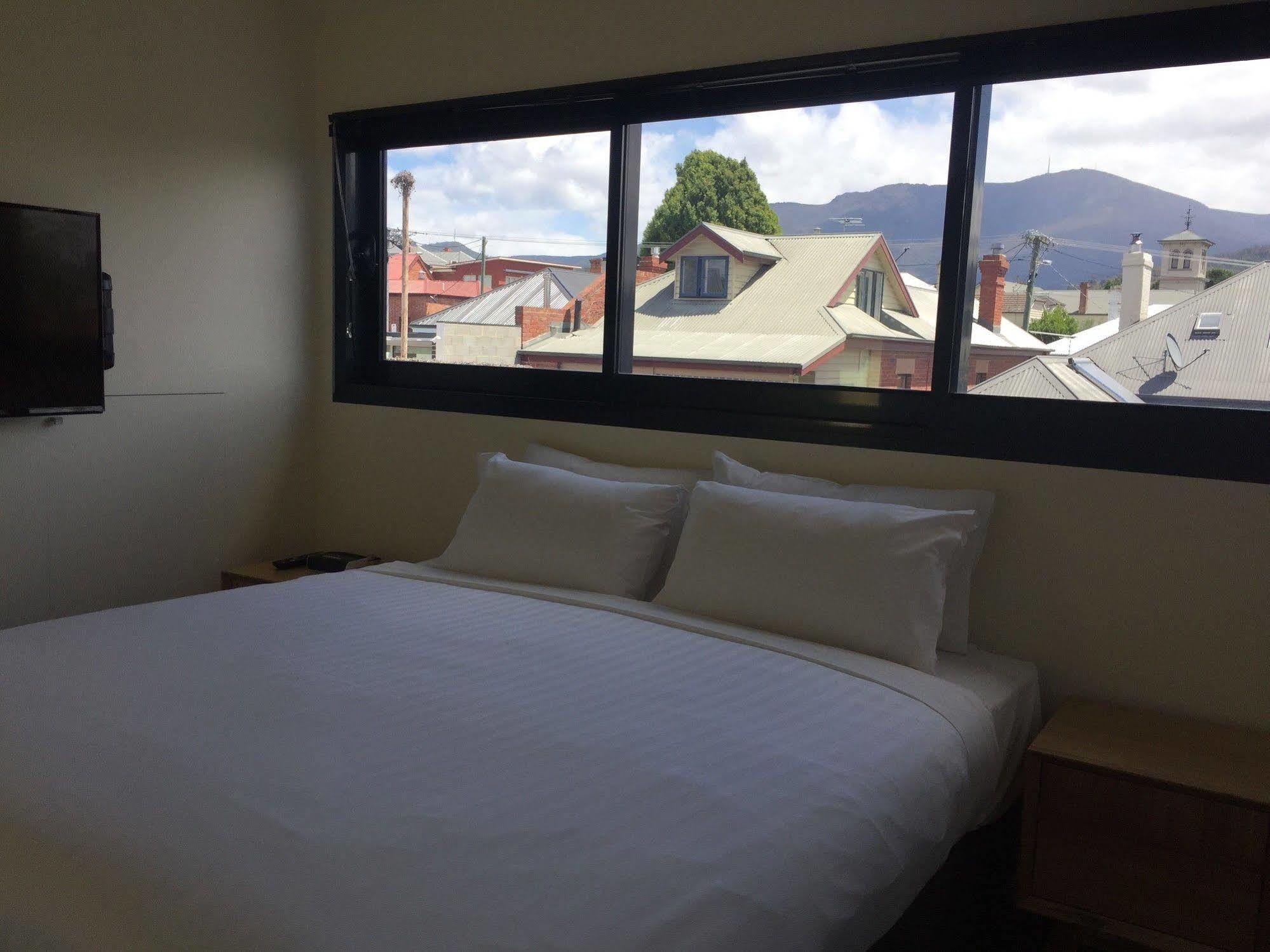 Sullivans Cove 5* Hobart